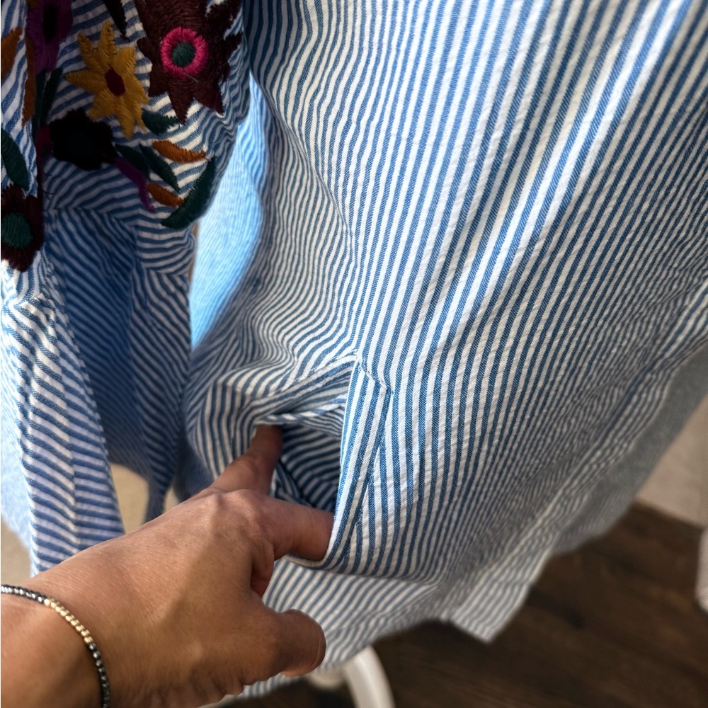 Floral Embroidered Striped Blouse - Picture 3 of 7